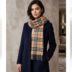Burberry Tan Plaid/Check Short Frayed Edge Heritage Camel Scarf